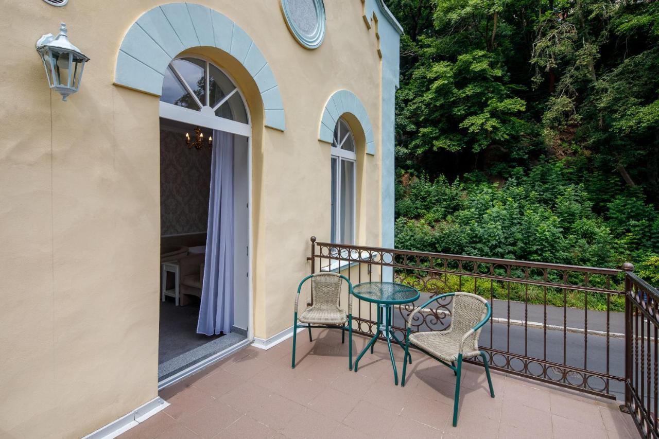 Basileia Riverside 4*